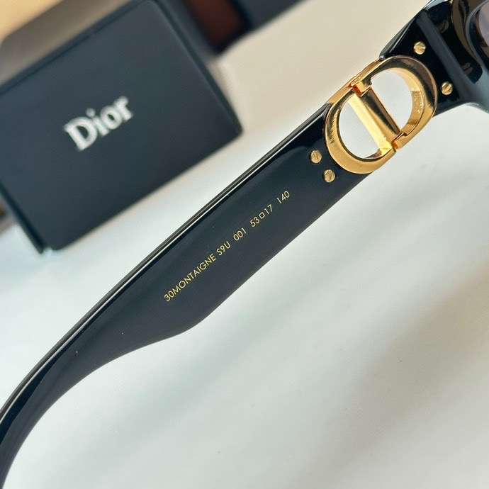 Picture of Dior Sunglasses _SKUfw52451452fw
